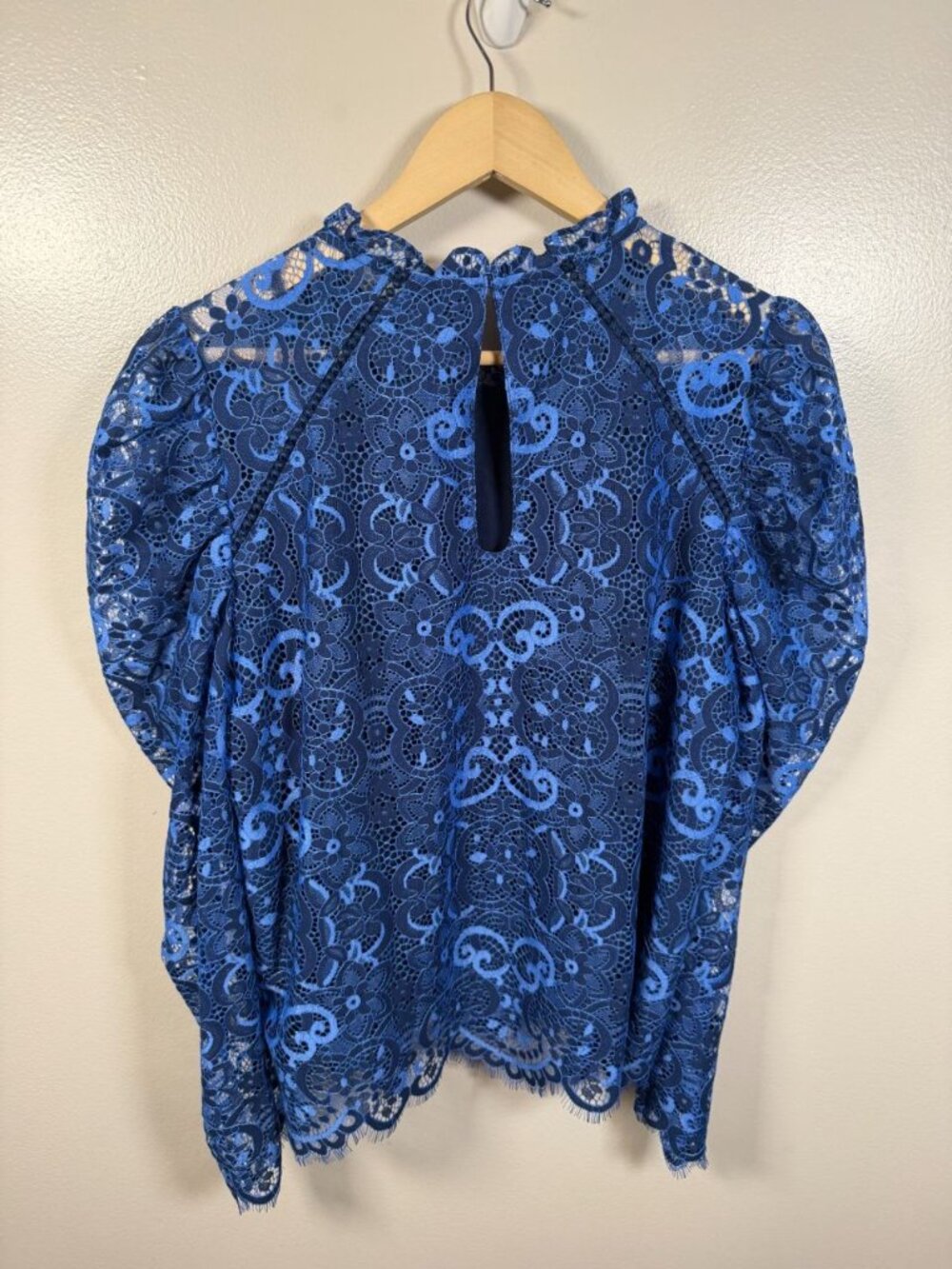 Lilly Pulitzer Averi Lace Long Sleeve Top Size Large Boca Blue Preppy Event - Picture 3 of 13
